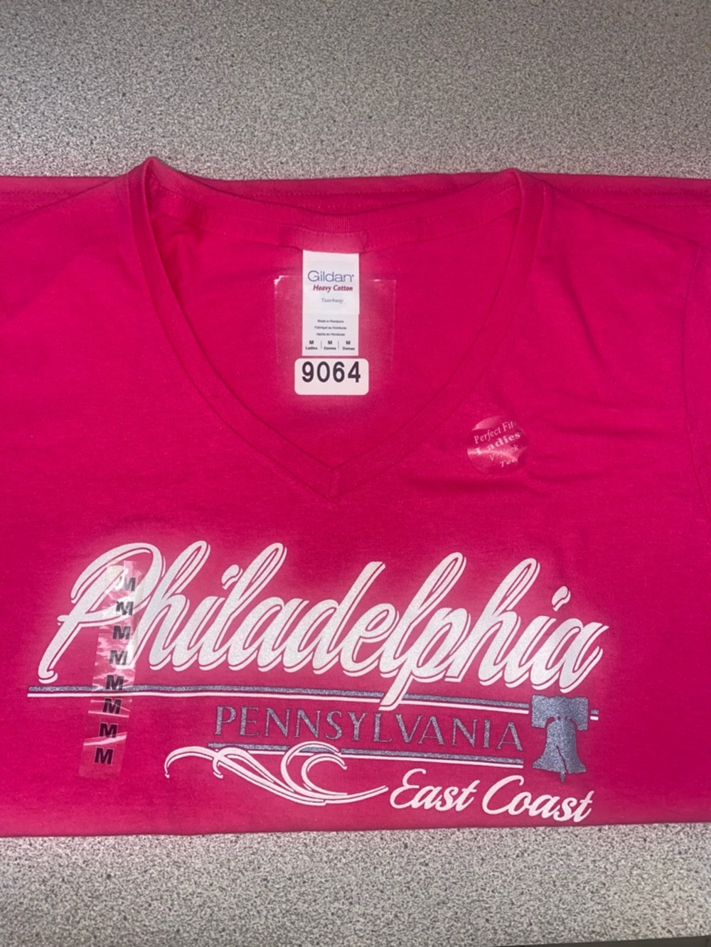 Philadelphia Pink Graphic V-Neck Tee - NWOT - 9064 - Picture 3 of 11